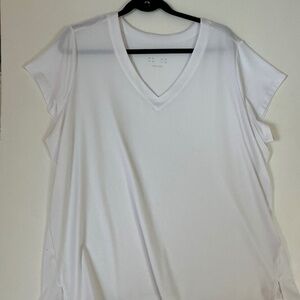 NWOT Susan Graver Lustra Fabric White T size 2X